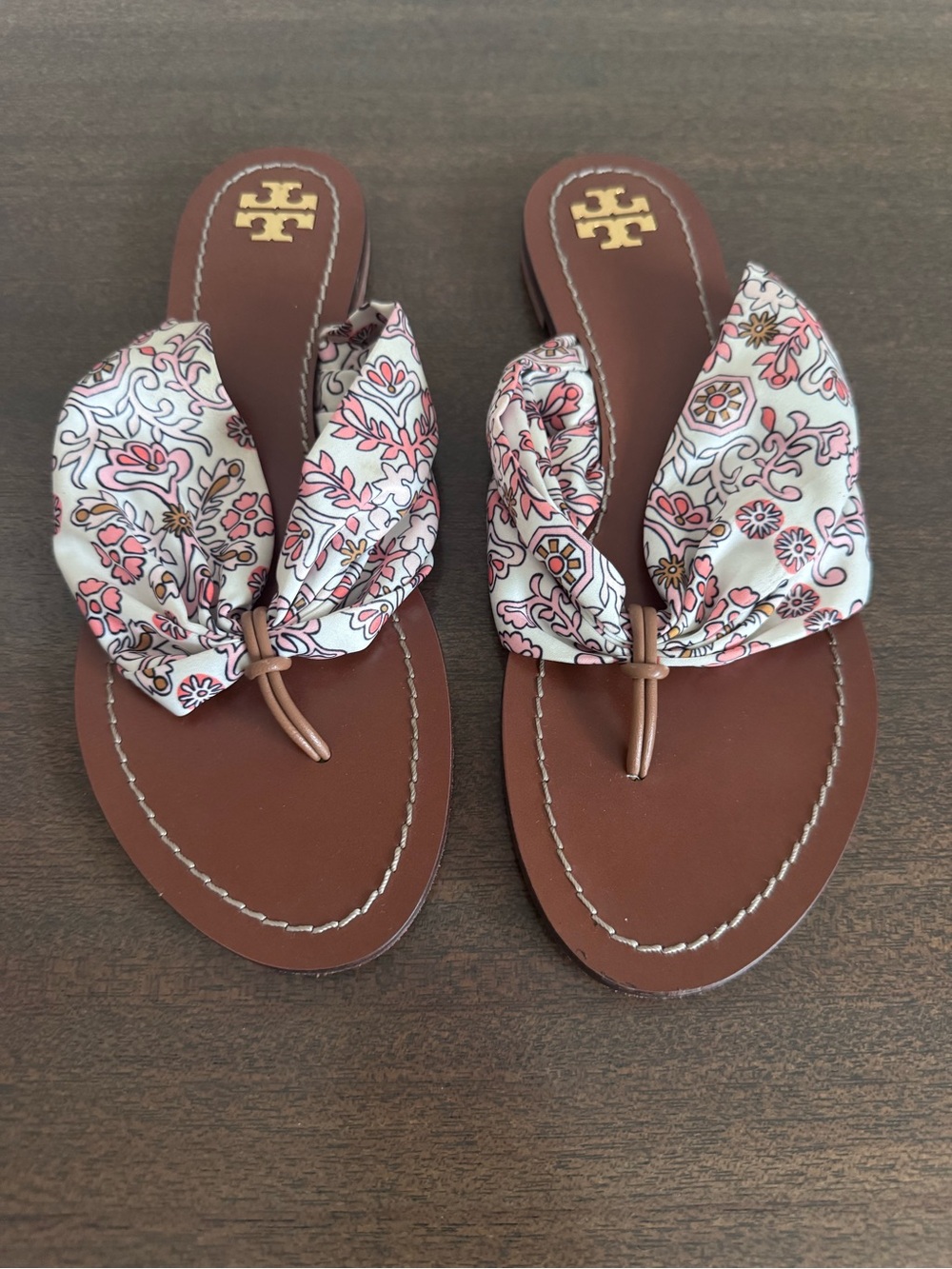 Tory Burch Brown Leather Sandals with Pink Floral Knot